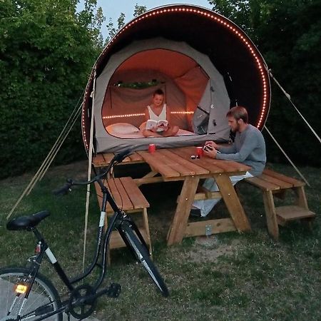 Hôtel Camping du Plan d'eau **** à Saint-Yrieix-sur-Charente Extérieur photo