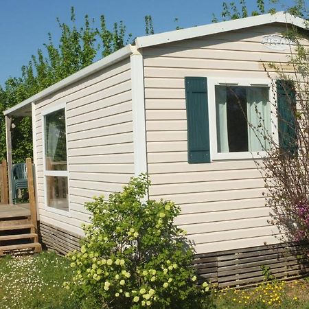 Hôtel Camping du Plan d'eau **** à Saint-Yrieix-sur-Charente Extérieur photo