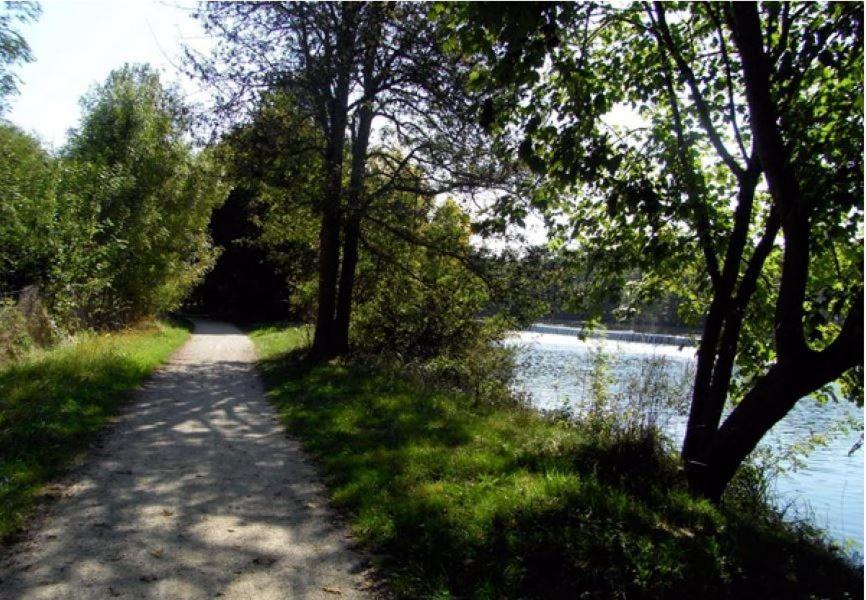 Hôtel Camping du Plan d'eau **** à Saint-Yrieix-sur-Charente Extérieur photo