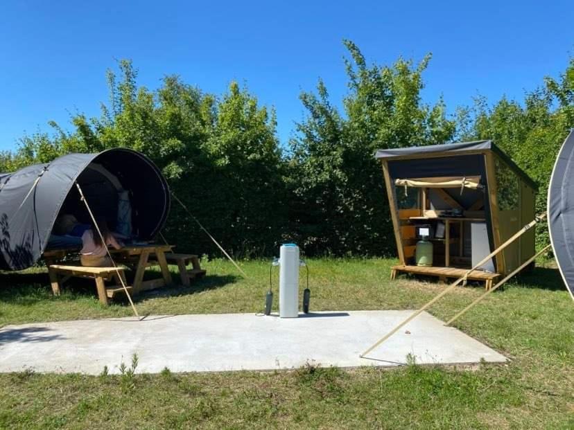 Hôtel Camping du Plan d'eau **** à Saint-Yrieix-sur-Charente Extérieur photo