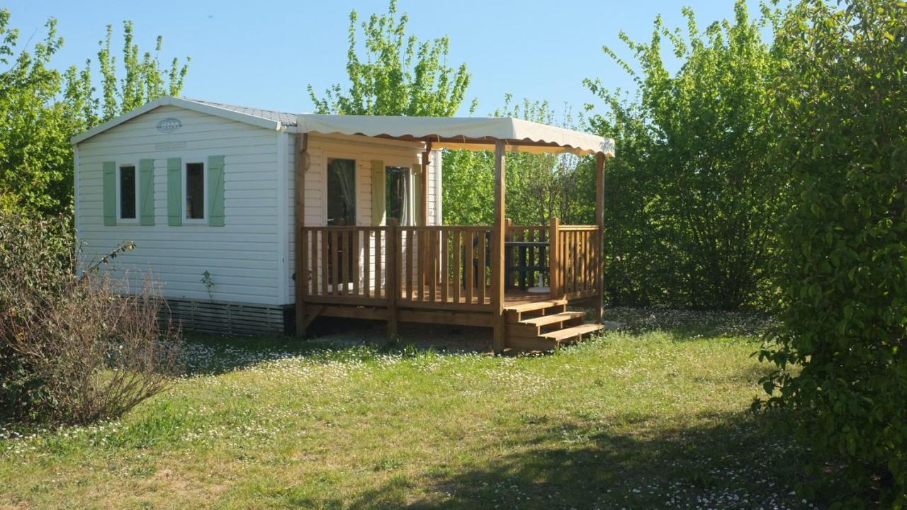 Hôtel Camping du Plan d'eau **** à Saint-Yrieix-sur-Charente Extérieur photo